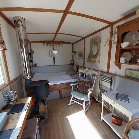 Meadowbeck - Shepherd Huts Fylingdales Luaran gambar