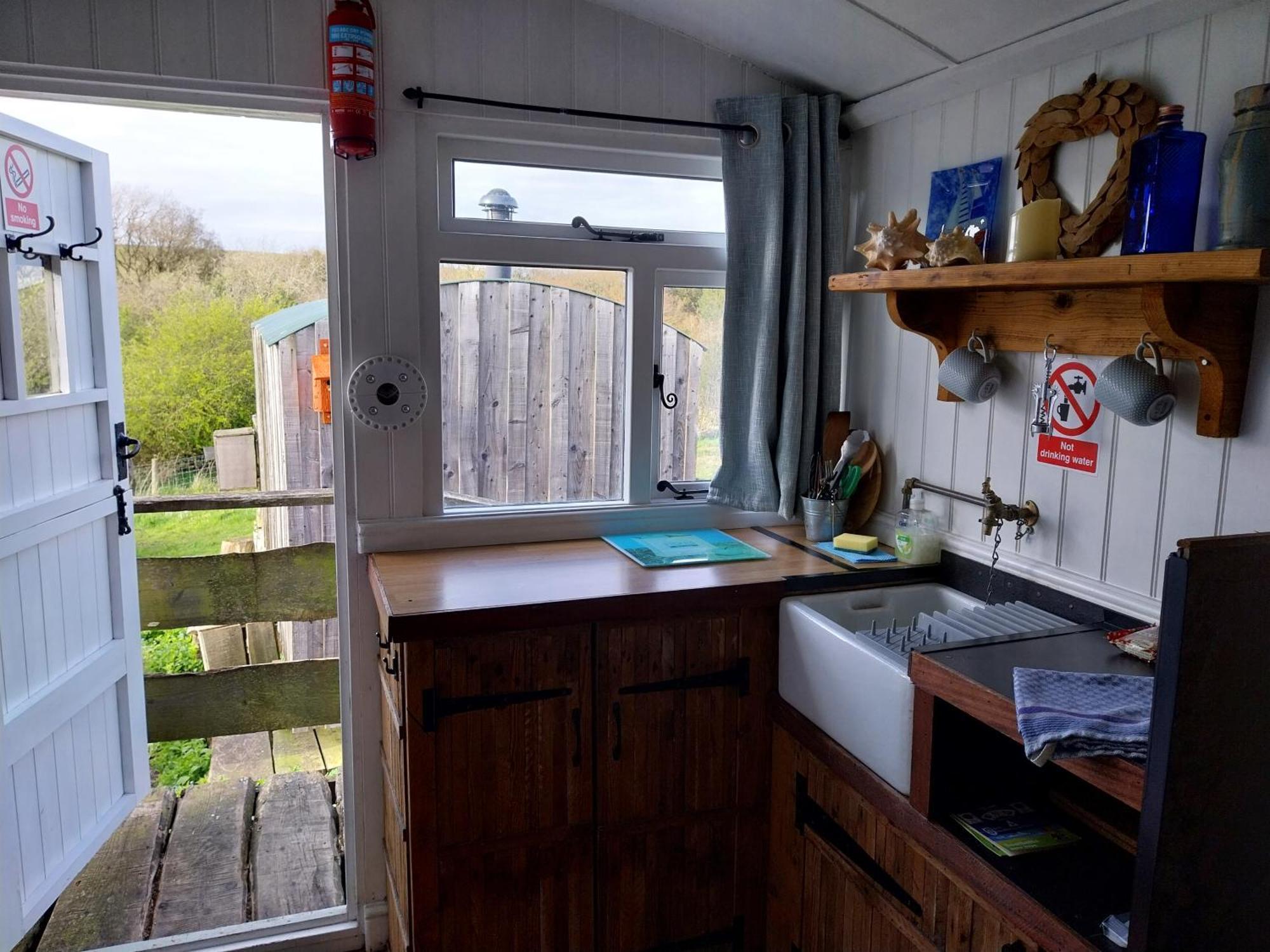 Meadowbeck - Shepherd Huts Fylingdales Luaran gambar