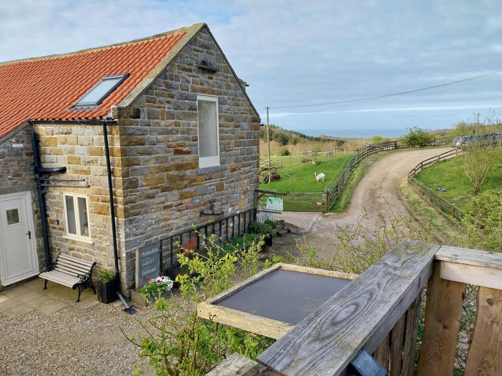 Meadowbeck - Shepherd Huts Fylingdales Luaran gambar